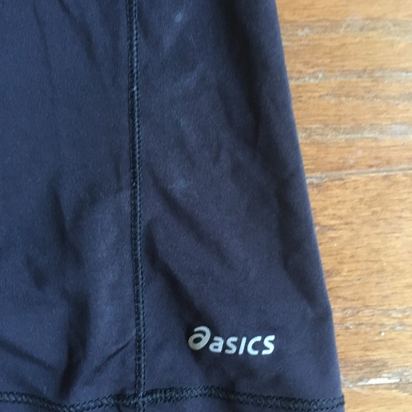 ASICS running top - Picture 3 of 5